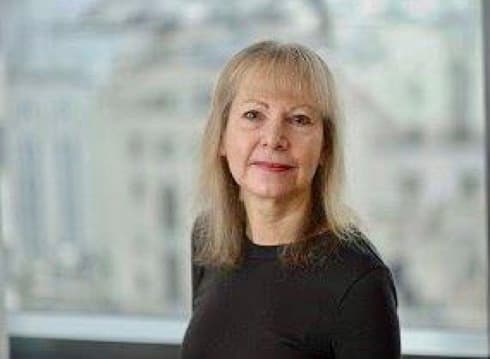 Dr. Alice Schluger
